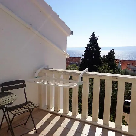 Apartment Maja Bol