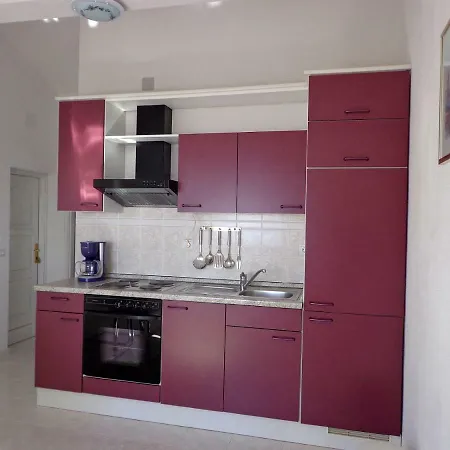Apartment Maja *