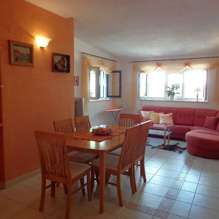 Maja Apartment Bol